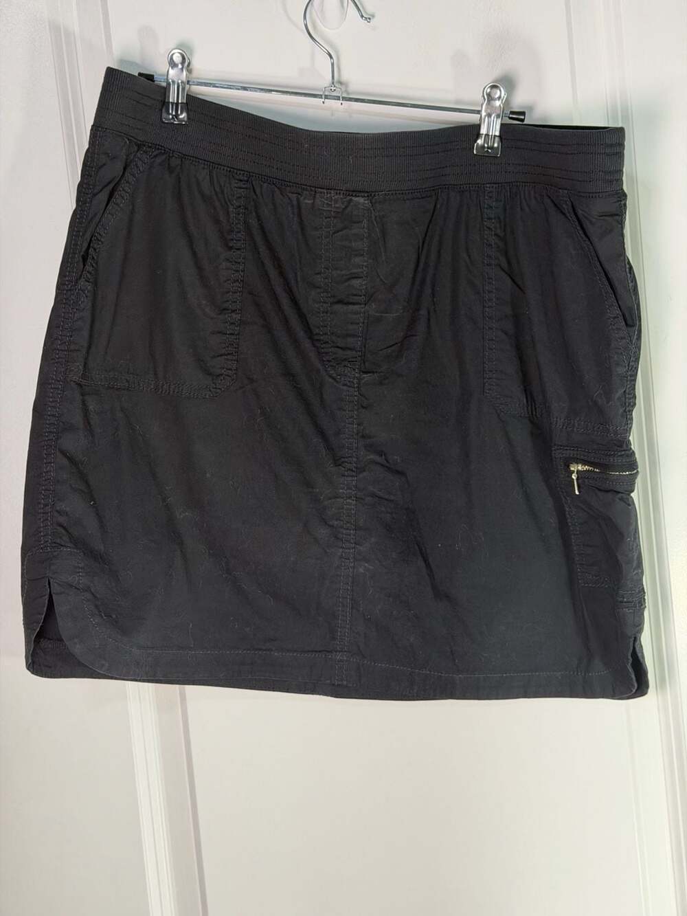 Chico's Black Cargo Skort with Built-In Shorts Size 2 US 12
